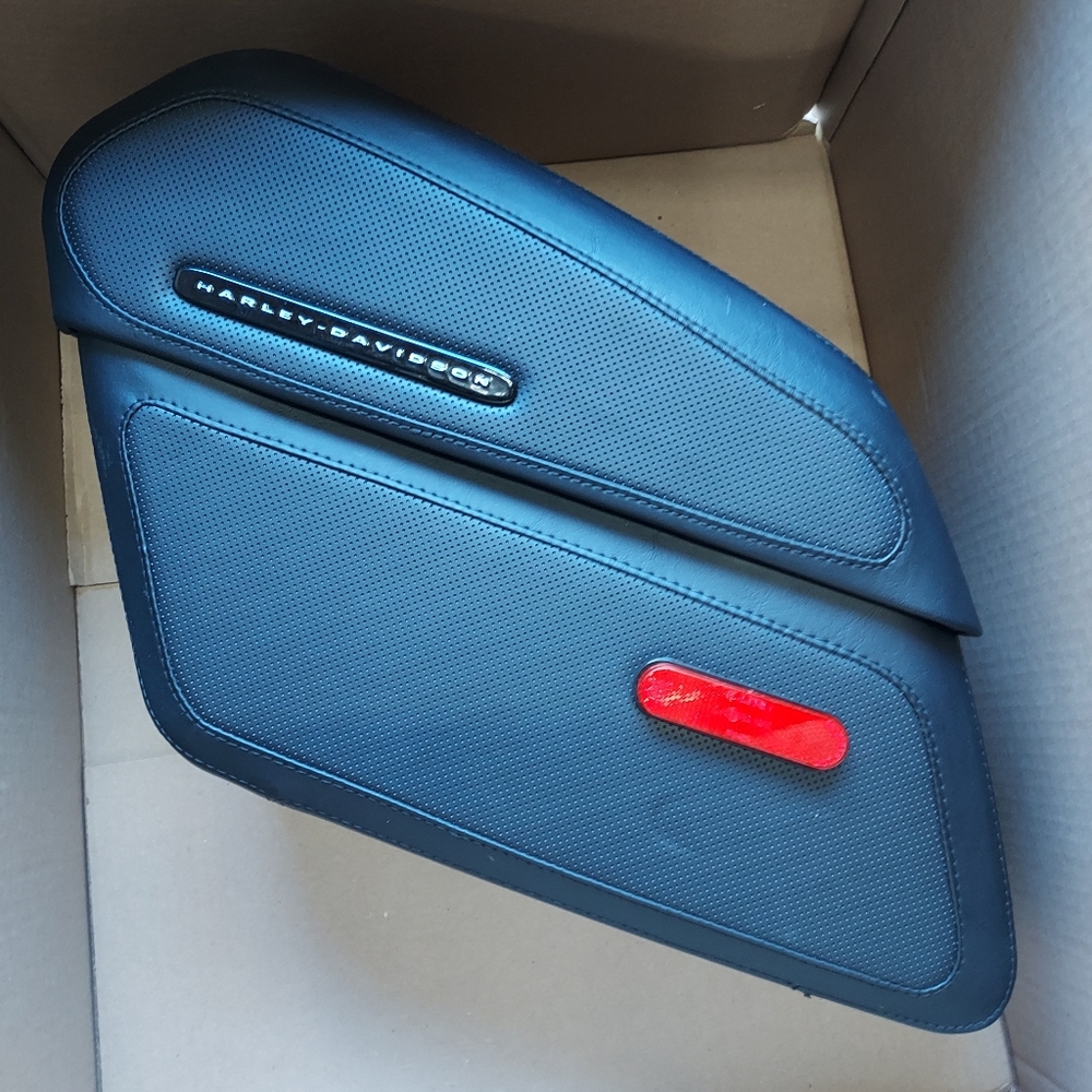 Harley-Davidson  Quick Detachable Saddlebags